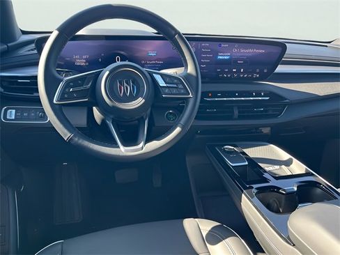 Used 2025 Buick Enclave Preferred image 17