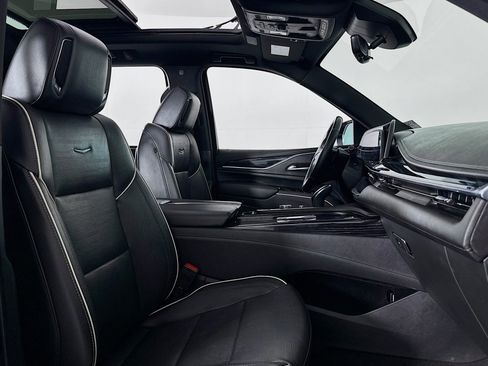 Used 2021 Cadillac Escalade ESV Sport w/ Driver Assist Tech Package image 6