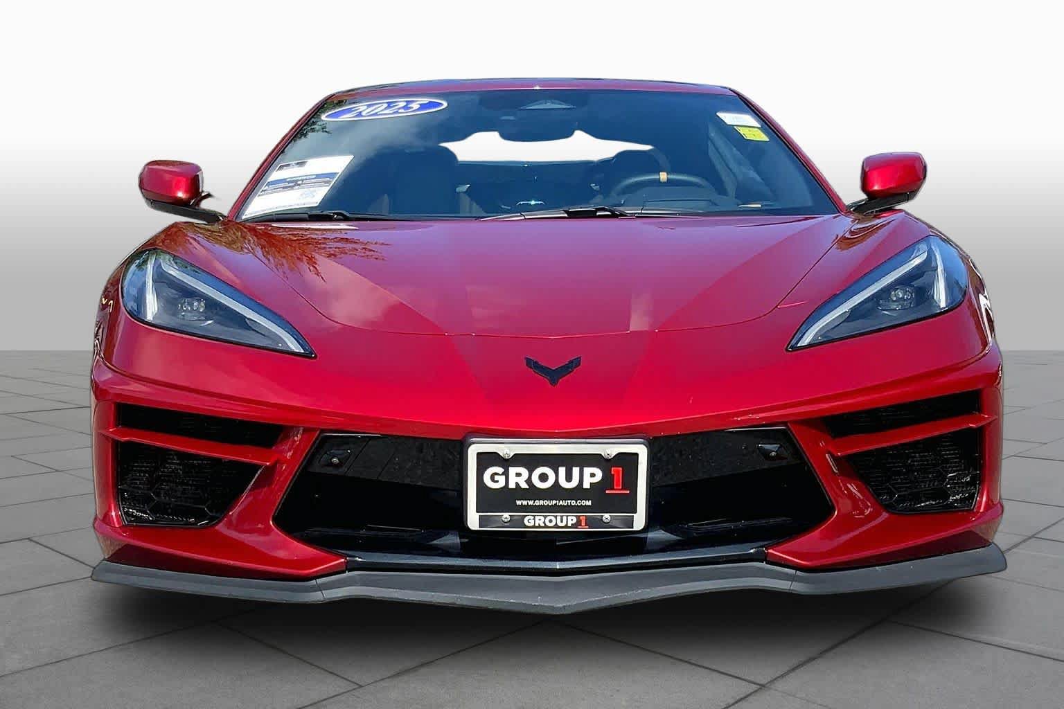 Used 2025 Chevrolet Corvette Stingray Preferred Cpe w/ Z51 Performance Package RWD image 4