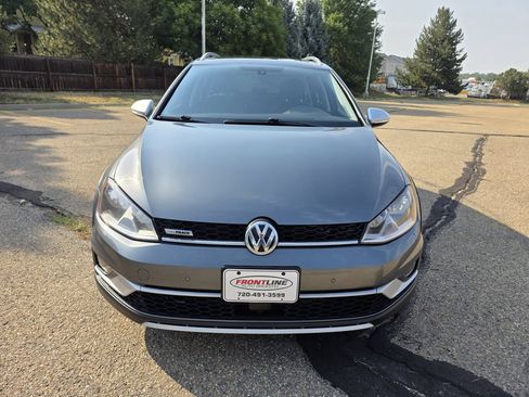 Used 2017 Volkswagen Golf Alltrack SE AWD/4WD image 11