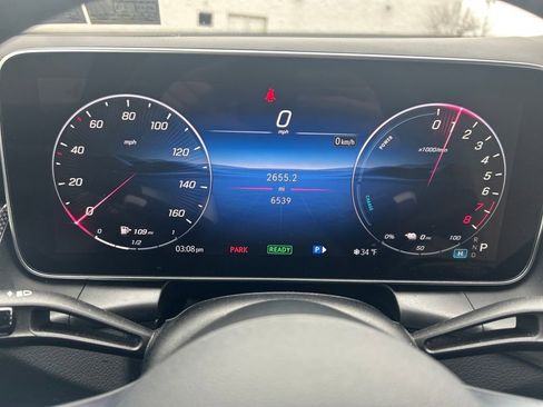Used 2025 Mercedes-Benz GLC 350e 4MATIC image 13