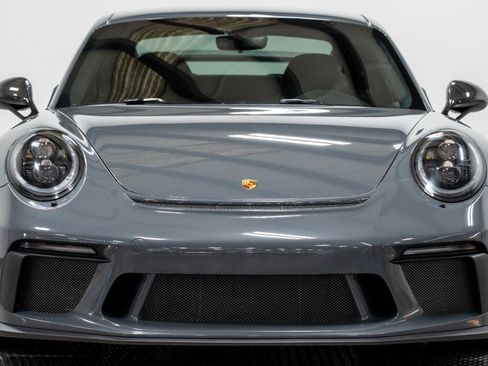 Used 2018 Porsche 911 GT3 RWD image 5