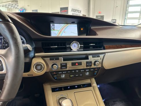 Used 2017 Lexus ES 350 FWD image 27