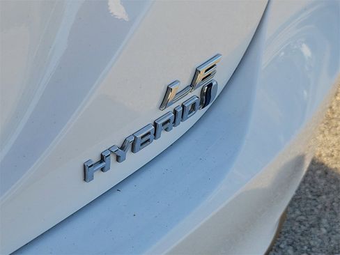 Used 2021 Toyota Camry LE image 7