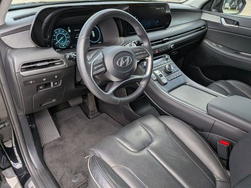 Used 2023 Hyundai Palisade Limited w/ Cargo Package image 11
