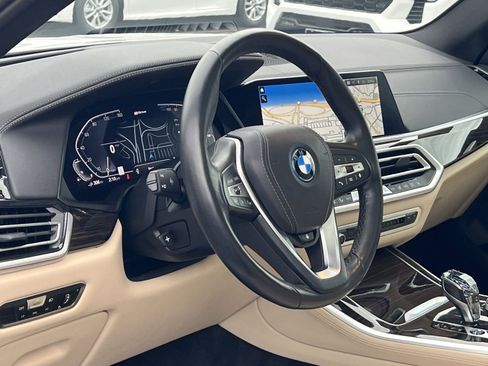 Used 2022 BMW X5 xDrive45e w/ Executive Package image 16