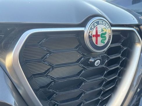 New 2024 Alfa Romeo Tonale Ti image 3