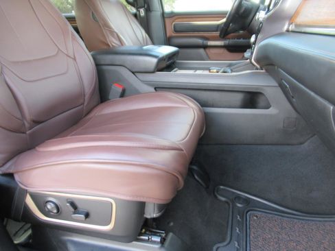 Used 2019 RAM 1500 Limited image 11