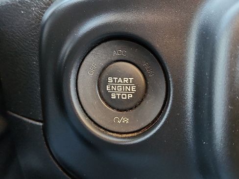 Used 2020 Jeep Gladiator Sport w/ Quick Order Package 23S image 16