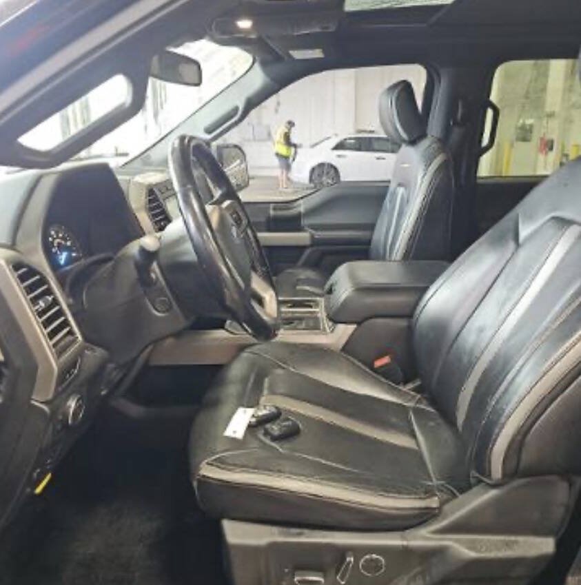 Used 2018 Ford F150 Platinum w/ Equipment Group 701A Luxury AWD/4WD image 12