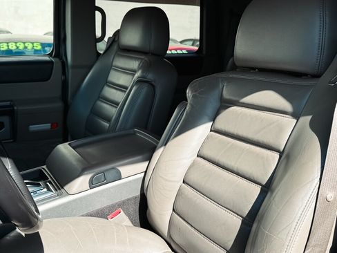 Used 2003 HUMMER H2 w/ Preferred Equipment Group AWD/4WD image 10