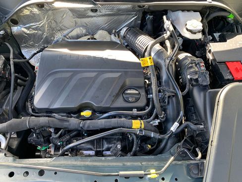 Used 2025 Chevrolet Trax LT image 30