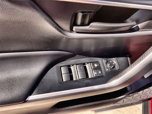 Used 2022 Toyota RAV4 LE image 29