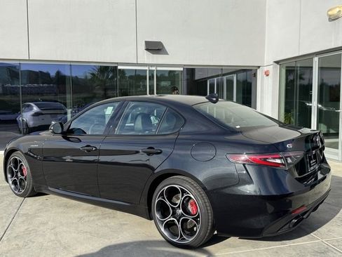 Used 2025 Alfa Romeo Giulia w/ Veloce Package Rwd image 6