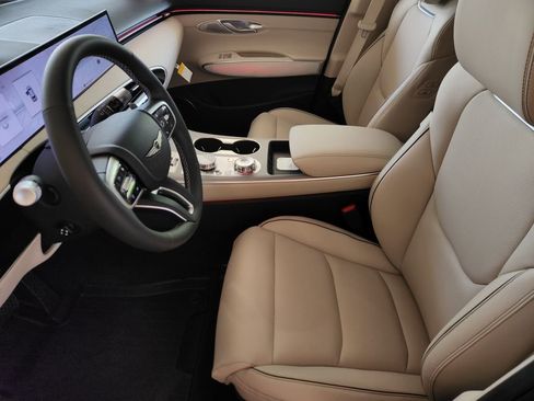 New 2026 Genesis GV70 2.5T Advanced AWD/4WD image 8