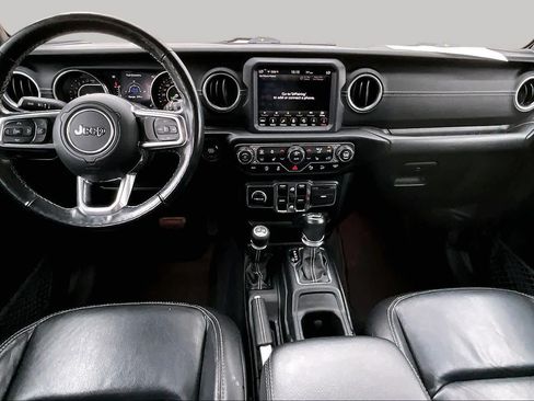 Used 2018 Jeep Wrangler Unlimited Sahara w/ Quick Order Package 24M Moab AWD/4WD image 14