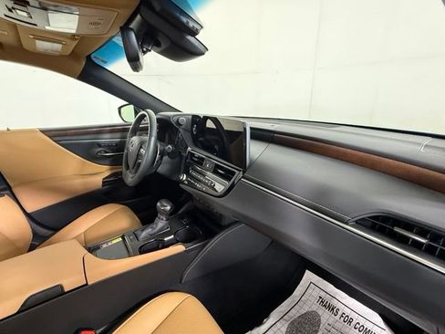 Used 2025 Lexus ES 350 w/ Premium Package FWD image 33