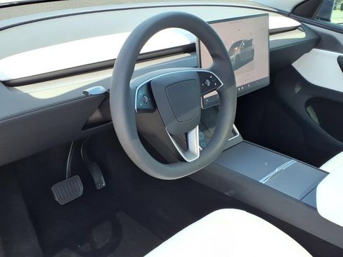 Used 2026 Tesla Model Y Long Range AWD/4WD image 23