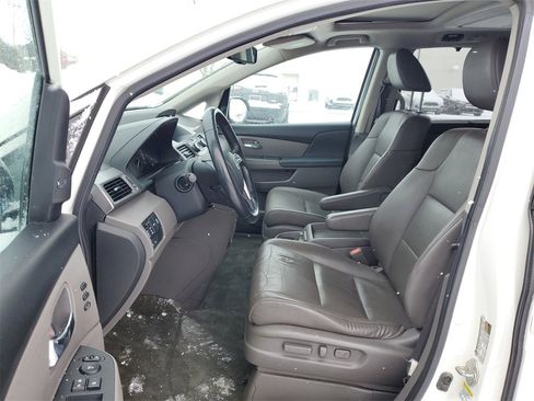 Used 2015 Honda Odyssey Touring Elite image 11