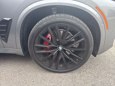 Used 2025 BMW X5 xDrive40i w/ M Sport Package image 3