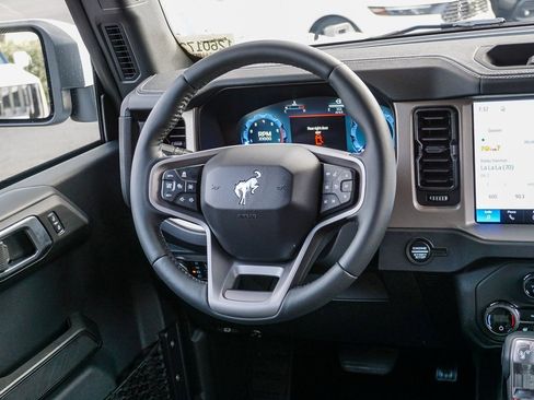 New 2026 Ford Bronco Outer Banks w/ Sasquatch Package image 16