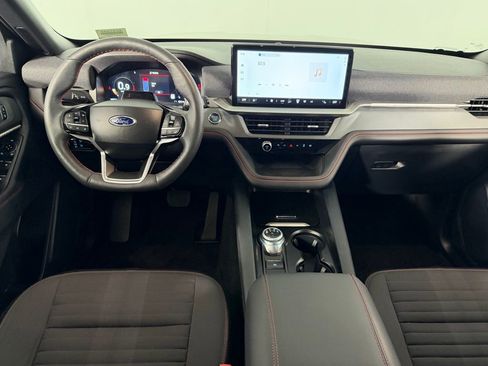 Used 2025 Ford Explorer ST-Line image 13