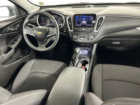 Used 2024 Chevrolet Malibu LS FWD image 11