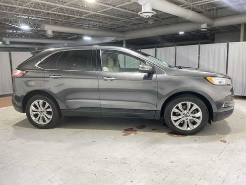 Used 2019 Ford Edge Titanium w/ Cold Weather Package image 27