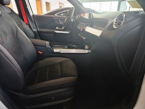 New 2026 Mercedes-Benz GLB 35 AMG 4MATIC image 10