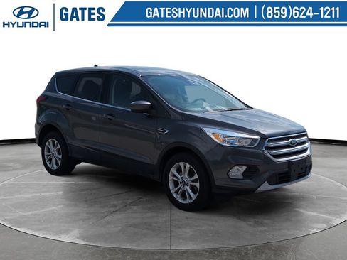 Used 2019 Ford Escape SE AWD/4WD image 1