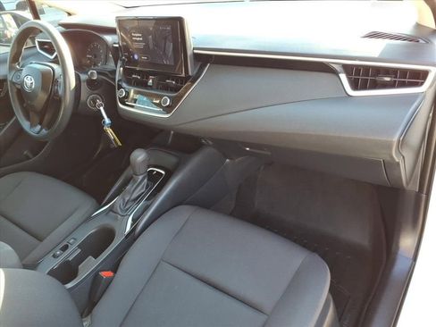 Used 2023 Toyota Corolla LE image 4