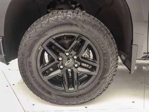 Used 2020 Chevrolet Silverado 1500 LT Trail Boss image 25