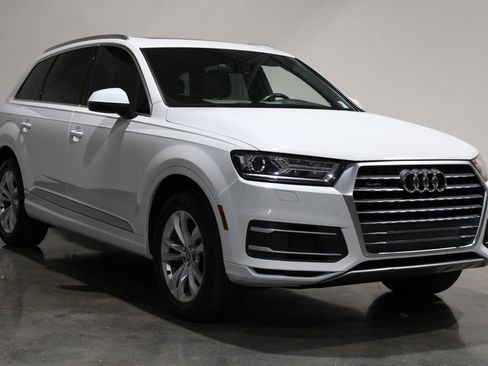 Used 2019 Audi Q7 2.0T Premium w/ Convenience Package image 3