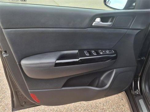 Used 2021 Kia Sportage S w/ S AWD Premium Package image 9