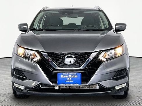 Used 2022 Nissan Rogue Sport SV FWD image 3