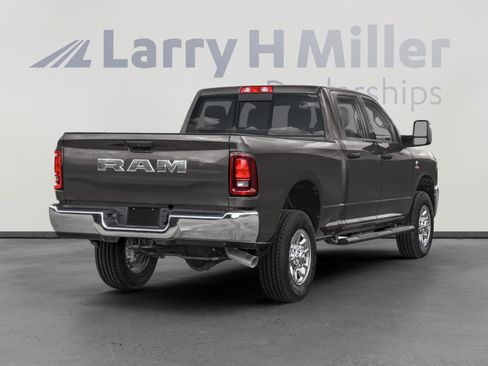 New 2026 RAM 2500 Warlock AWD/4WD image 2