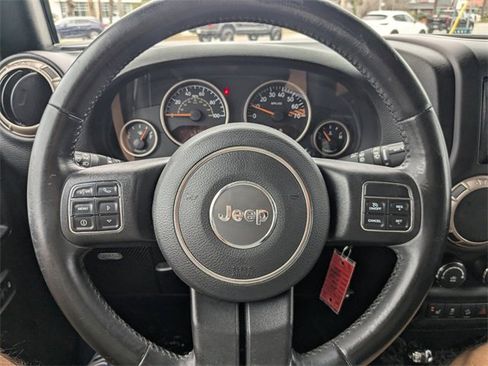 Used 2016 Jeep Wrangler Unlimited Sahara image 25