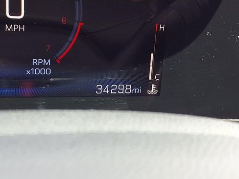 Used 2025 Chevrolet Trax LT FWD image 16