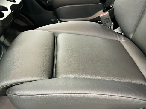 Certified 2025 Mercedes-Benz Sprinter 2500 image 19