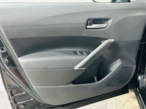 Certified 2023 Toyota Corolla Cross XLE image 27