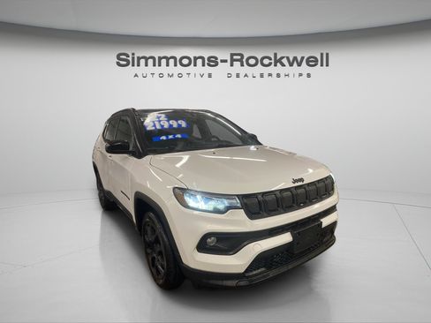 Used 2022 Jeep Compass Latitude w/ Convenience Group AWD/4WD image 7