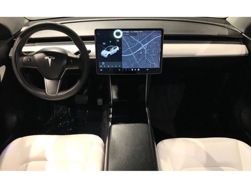 Used 2021 Tesla Model Y Long Range image 21