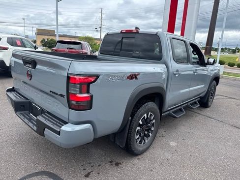 Used 2024 Nissan Frontier PRO-4X w/ Technology Package AWD/4WD image 5