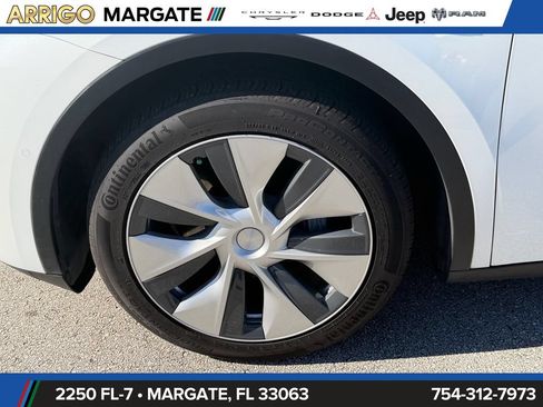 Used 2020 Tesla Model Y Long Range AWD/4WD image 19