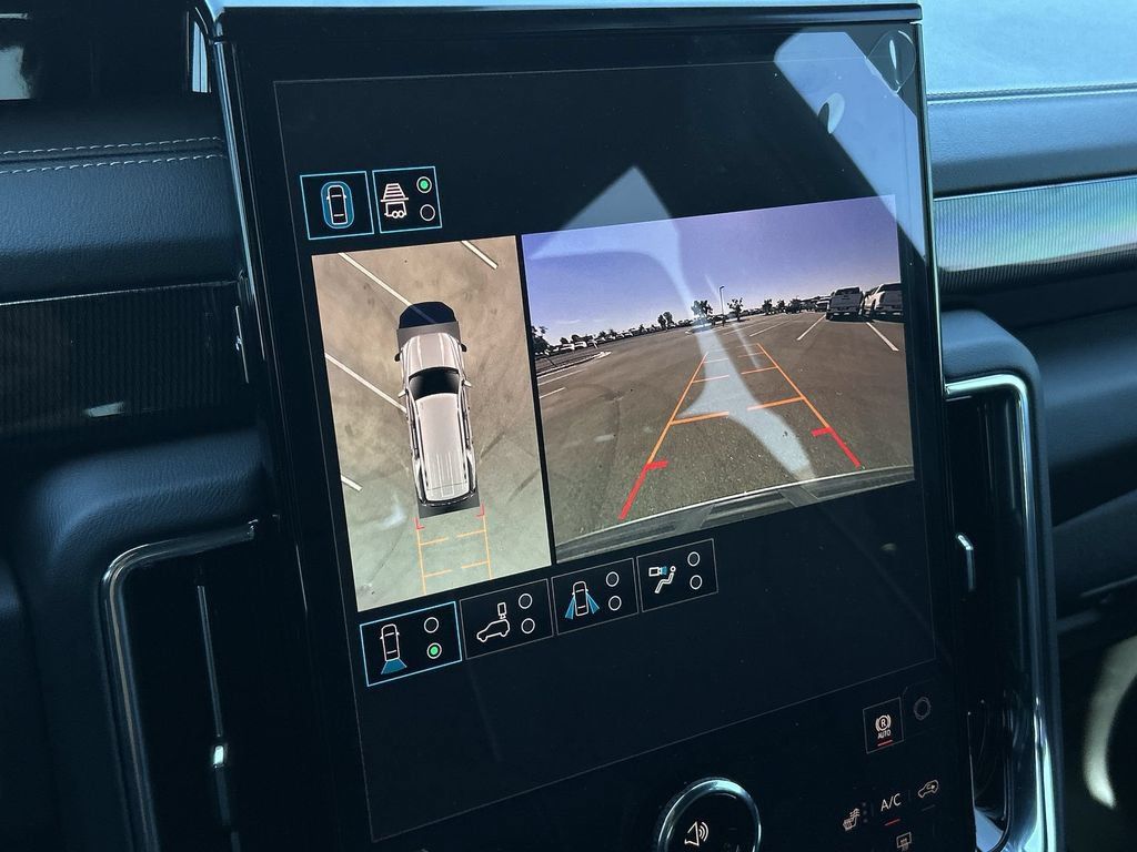New 2026 GMC Yukon Elevation AWD/4WD image 15