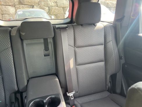 Used 2019 Jeep Grand Cherokee Laredo AWD/4WD image 16