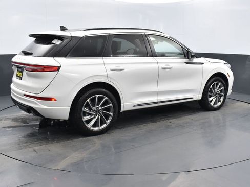 New 2025 Lincoln Corsair Grand Touring image 4