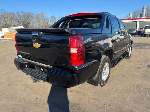 Used 2012 Chevrolet Avalanche LTZ image 5