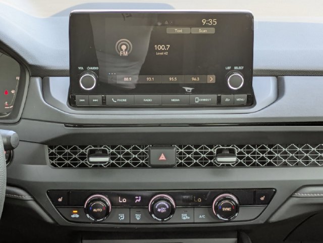 Used 2023 Honda Accord EX image 31