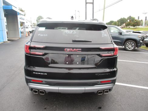 Used 2025 GMC Acadia Elevation image 4